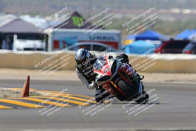 media/Oct-09-2022-SoCal Trackdays (Sun) [[95640aeeb6]]/Turn 2 (1110am)/